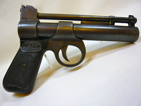 Cased pistols. wb7